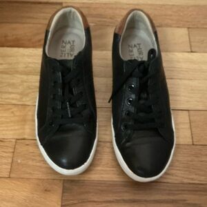 Naturalizer Morrison black leather sneakers. Size 7.